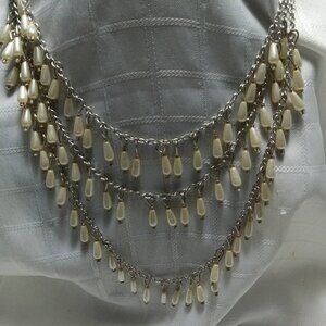 Vintage Faux Pearl Necklace with iridescent cream teardrops beads